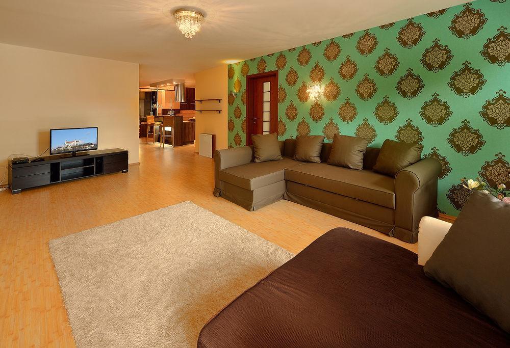 Twin City Rooftop By Ambiente Bratislava Bagian luar foto
