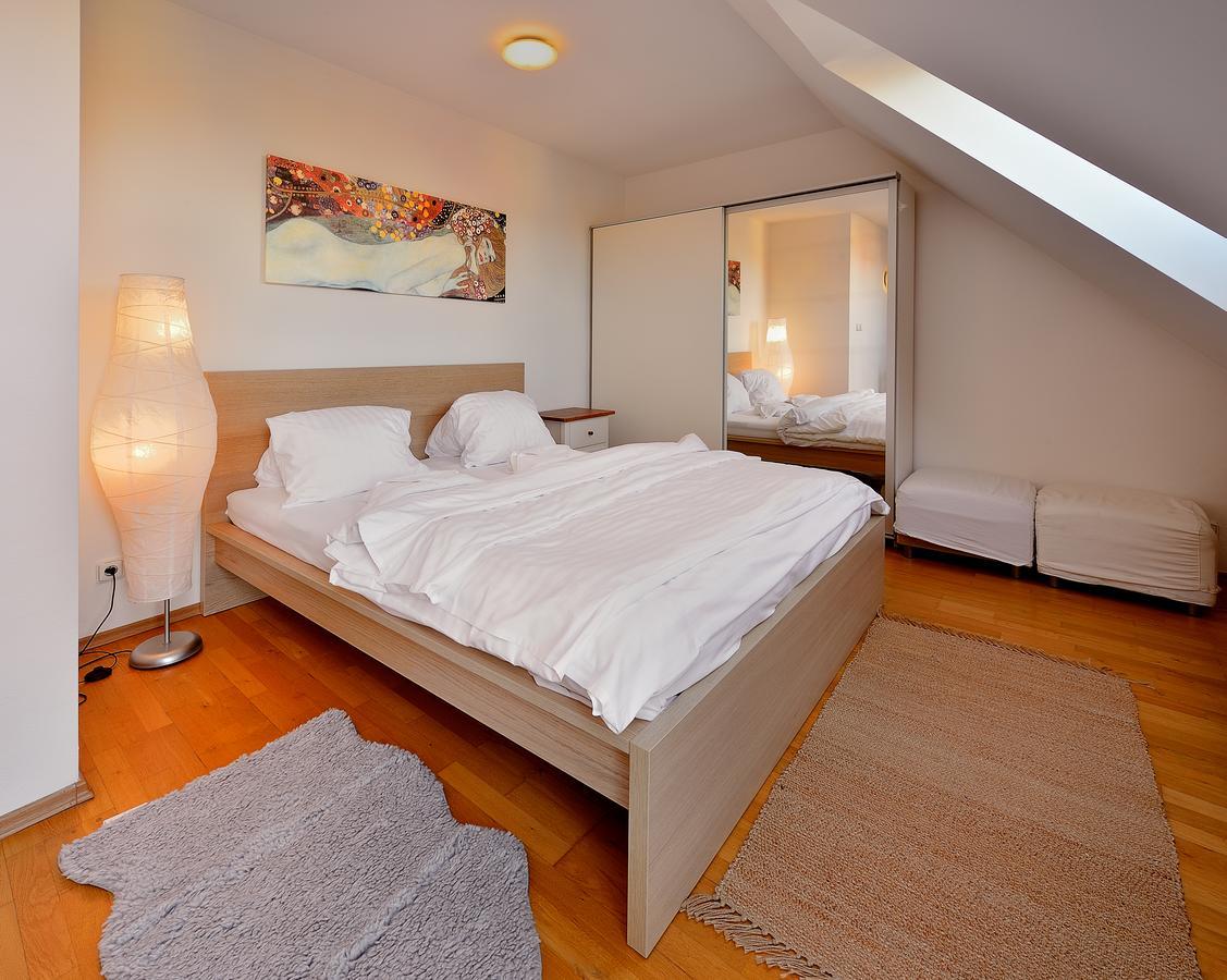 Twin City Rooftop By Ambiente Bratislava Bagian luar foto