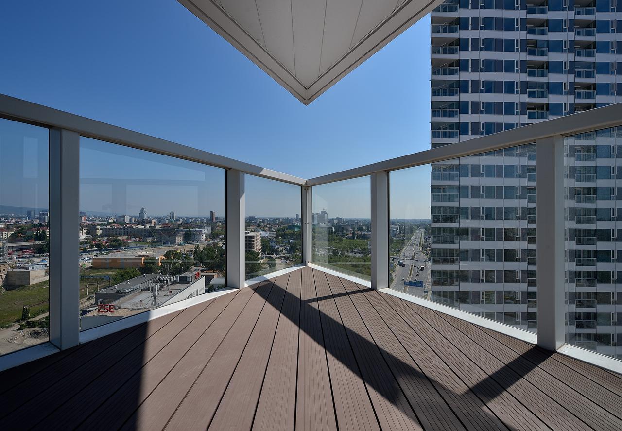 Twin City Rooftop By Ambiente Bratislava Bagian luar foto