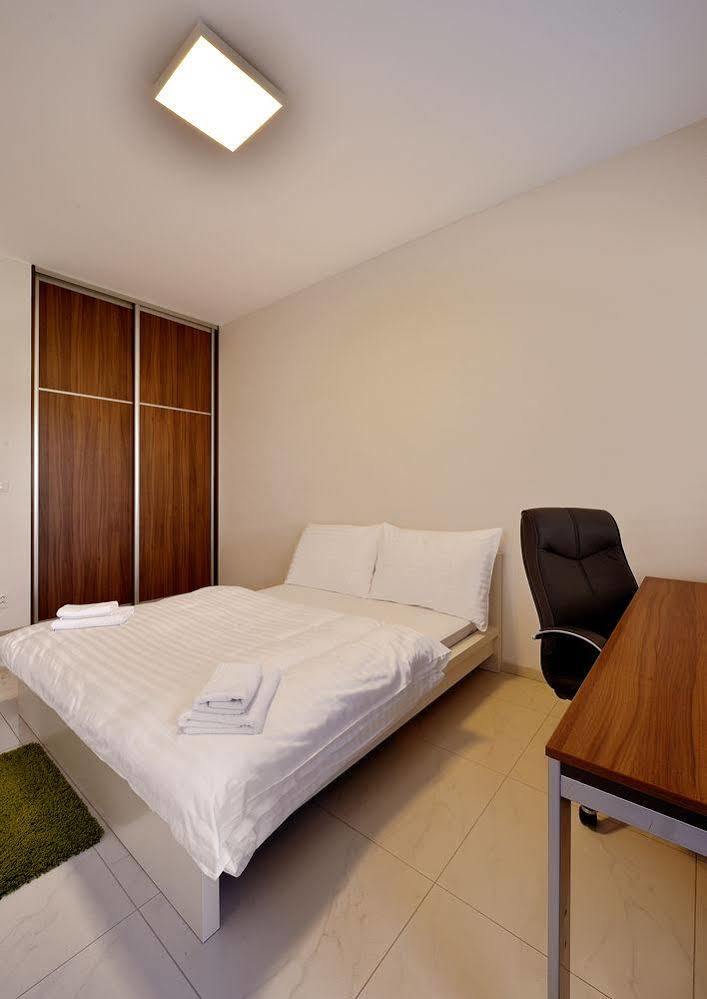 Twin City Rooftop By Ambiente Bratislava Bagian luar foto