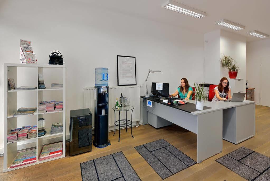Twin City Rooftop By Ambiente Bratislava Bagian luar foto